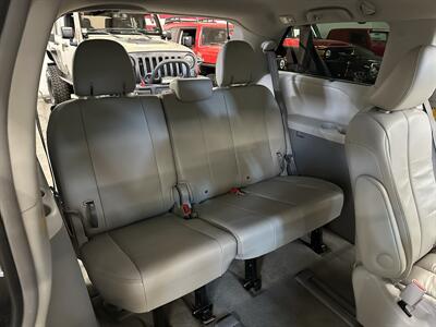 2013 Toyota Sienna XLE 7-Passenger - Photo 16 - Portland, OR 97220