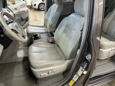 2013 Toyota Sienna XLE 7-Passenger   - Photo 39 - Portland, OR 97220