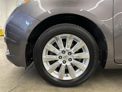 2013 Toyota Sienna XLE 7-Passenger - Photo 9 - Portland, OR 97220