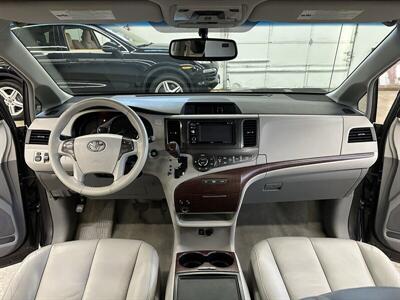 2013 Toyota Sienna XLE 7-Passenger   - Photo 34 - Portland, OR 97220