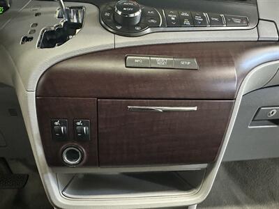 2013 Toyota Sienna XLE 7-Passenger - Photo 23 - Portland, OR 97220