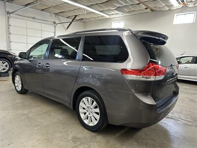 2013 Toyota Sienna XLE 7-Passenger   - Photo 23 - Portland, OR 97220