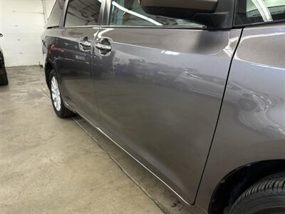 2013 Toyota Sienna XLE 7-Passenger - Photo 40 - Portland, OR 97220