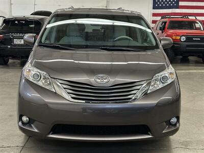 2013 Toyota Sienna XLE 7-Passenger   - Photo 13 - Portland, OR 97220