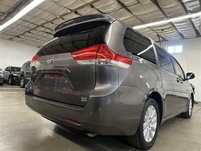 2013 Toyota Sienna XLE 7-Passenger   - Photo 18 - Portland, OR 97220