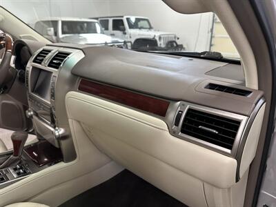 2012 Lexus GX 460 Premium   - Photo 32 - Portland, OR 97220