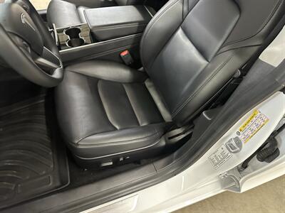 2020 Tesla Model 3 Long Range  1-Owner AWD - Photo 25 - Portland, OR 97220