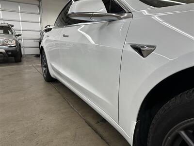 2020 Tesla Model 3 Long Range  1-Owner AWD - Photo 33 - Portland, OR 97220