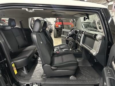 2011 Toyota FJ Cruiser   - Photo 16 - Portland, OR 97220