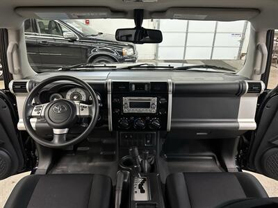 2011 Toyota FJ Cruiser   - Photo 19 - Portland, OR 97220