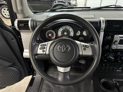 2011 Toyota FJ Cruiser   - Photo 20 - Portland, OR 97220