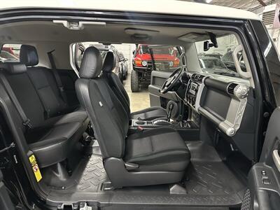 2011 Toyota FJ Cruiser   - Photo 16 - Portland, OR 97220