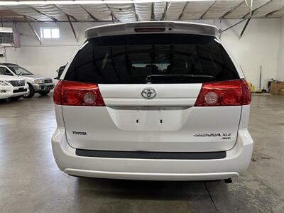 2008 Toyota Sienna XLE   - Photo 4 - Portland, OR 97220