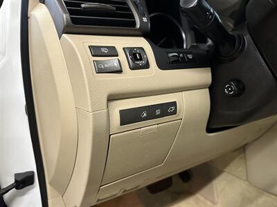 2010 Lexus LX 570   - Photo 23 - Portland, OR 97220