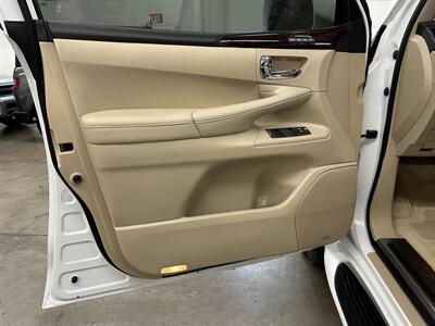 2010 Lexus LX 570   - Photo 25 - Portland, OR 97220