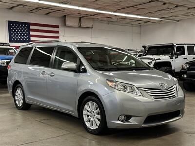 2014 Toyota Sienna Limited 7-Passenger   - Photo 1 - Portland, OR 97220