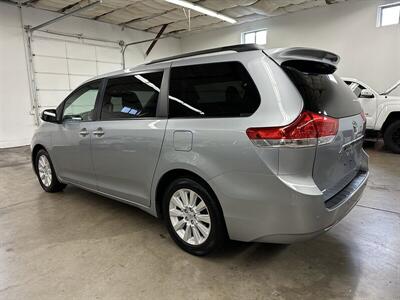 2014 Toyota Sienna Limited 7-Passenger   - Photo 5 - Portland, OR 97220