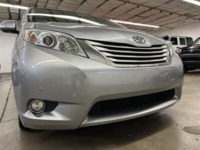 2014 Toyota Sienna Limited 7-Passenger   - Photo 39 - Portland, OR 97220