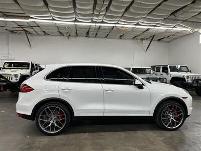 2014 Porsche Cayenne Turbo - Photo 2 - Portland, OR 97220
