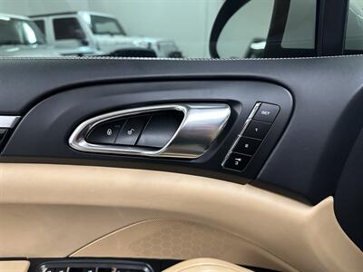 2014 Porsche Cayenne Turbo - Photo 23 - Portland, OR 97220