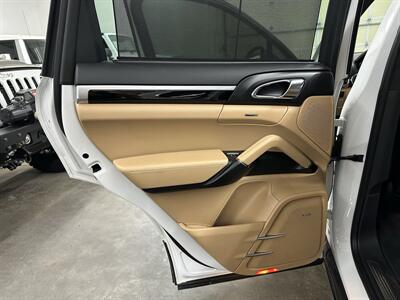 2014 Porsche Cayenne Turbo - Photo 25 - Portland, OR 97220