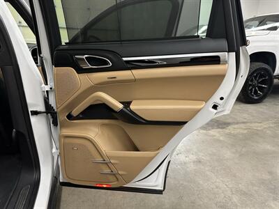 2014 Porsche Cayenne Turbo - Photo 26 - Portland, OR 97220