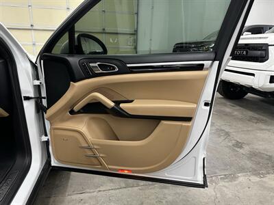 2014 Porsche Cayenne Turbo - Photo 27 - Portland, OR 97220