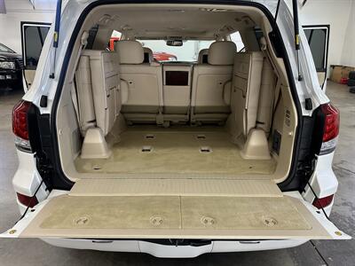 2014 Lexus LX 570   - Photo 16 - Portland, OR 97220