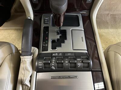 2014 Lexus LX 570   - Photo 20 - Portland, OR 97220