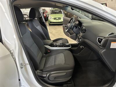2019 Hyundai IONIQ Electric   - Photo 14 - Portland, OR 97220
