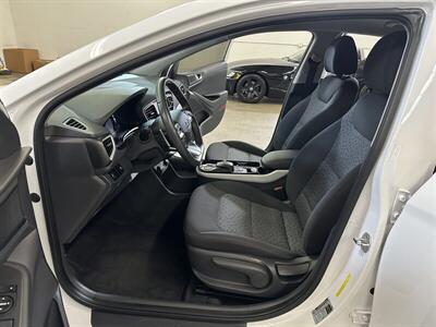 2019 Hyundai IONIQ Electric   - Photo 11 - Portland, OR 97220