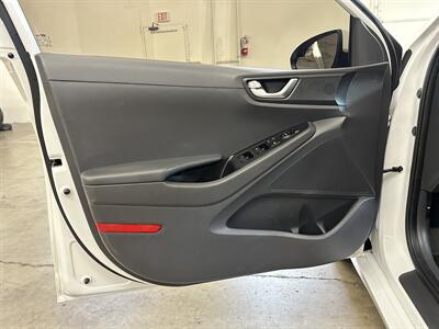 2019 Hyundai IONIQ Electric   - Photo 25 - Portland, OR 97220