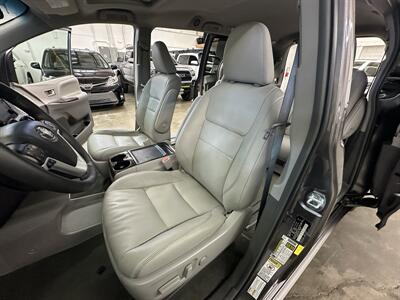 2017 Toyota Sienna XLE 7-Passenger - Photo 36 - Portland, OR 97220