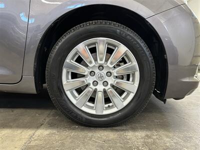 2017 Toyota Sienna XLE 7-Passenger - Photo 10 - Portland, OR 97220
