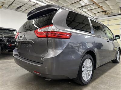 2017 Toyota Sienna XLE 7-Passenger - Photo 48 - Portland, OR 97220