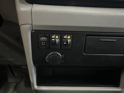 2017 Toyota Sienna XLE 7-Passenger - Photo 24 - Portland, OR 97220