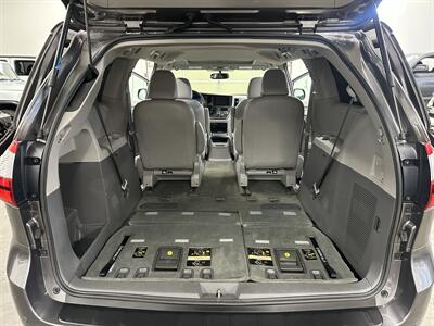2017 Toyota Sienna XLE 7-Passenger - Photo 18 - Portland, OR 97220
