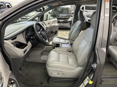 2017 Toyota Sienna XLE 7-Passenger - Photo 12 - Portland, OR 97220