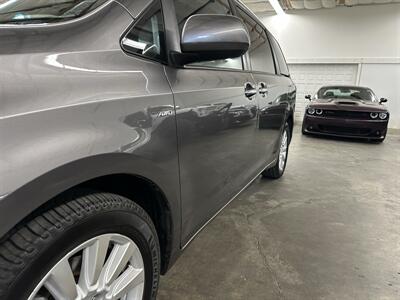 2017 Toyota Sienna XLE 7-Passenger - Photo 46 - Portland, OR 97220