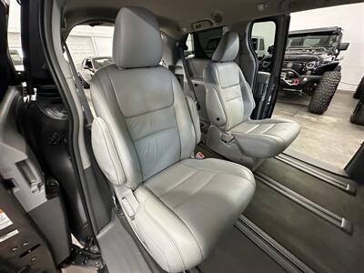 2017 Toyota Sienna XLE 7-Passenger - Photo 38 - Portland, OR 97220