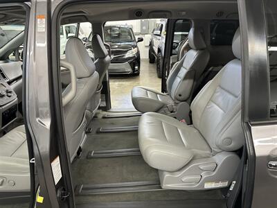 2017 Toyota Sienna XLE 7-Passenger - Photo 13 - Portland, OR 97220