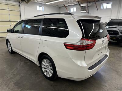 2015 Toyota Sienna XLE 7-Passenger - Photo 5 - Portland, OR 97220