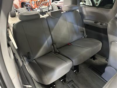 2015 Toyota Sienna XLE 7-Passenger - Photo 16 - Portland, OR 97220
