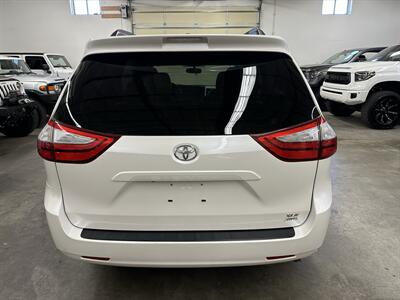 2015 Toyota Sienna XLE 7-Passenger - Photo 4 - Portland, OR 97220