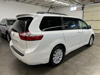 2015 Toyota Sienna XLE 7-Passenger - Photo 3 - Portland, OR 97220