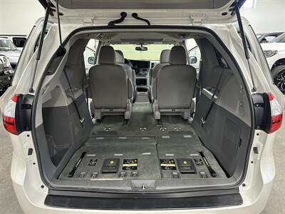2015 Toyota Sienna XLE 7-Passenger - Photo 19 - Portland, OR 97220