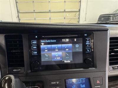 2015 Toyota Sienna XLE 7-Passenger - Photo 23 - Portland, OR 97220