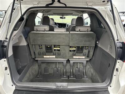 2015 Toyota Sienna XLE 7-Passenger - Photo 18 - Portland, OR 97220