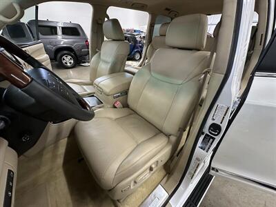 2010 Lexus LX 570   - Photo 36 - Portland, OR 97220