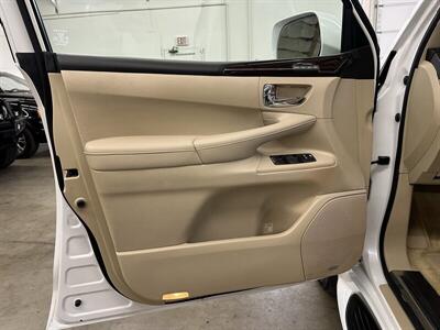 2010 Lexus LX 570   - Photo 25 - Portland, OR 97220
